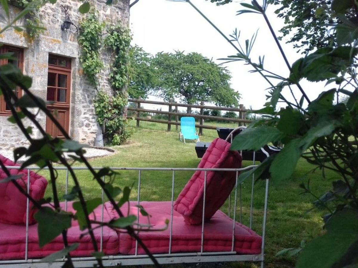 Gîte Saint-Léonard-des-Bois, 4 pièces, 6 personnes - FR-1-410-149 Esterno foto